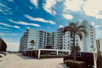 Building Photo - 3450 S Ocean Blvd
