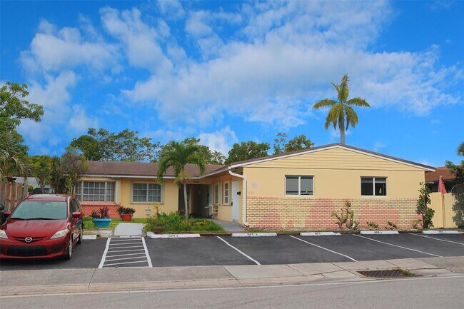 Foto del edificio - 5881 NE 18th Ave