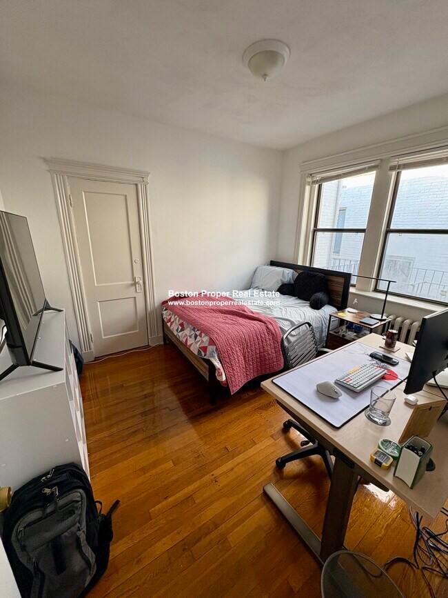 Foto del edificio - 60 Charlesgate E