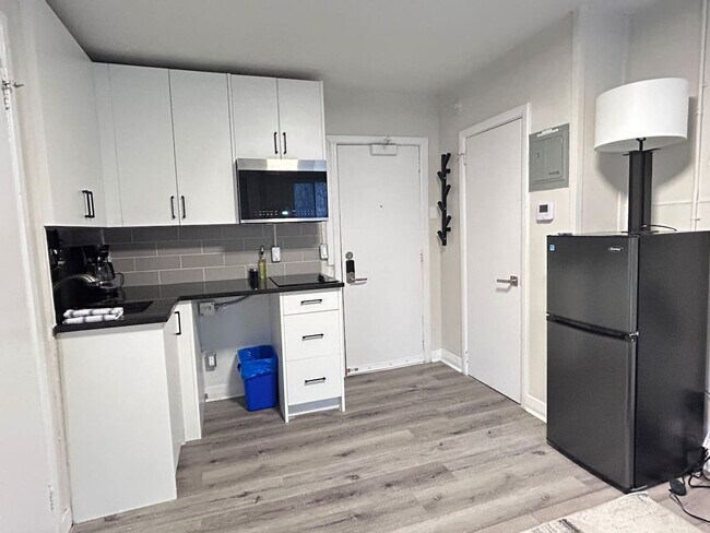 Photo du bâtiment - 23 Russell Ave