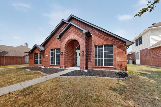 Building Photo - 11112 Amber Valley Dr