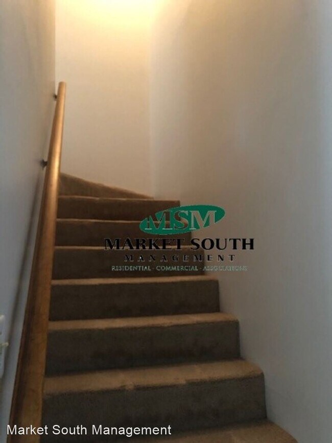 Building Photo - 2 br, 2.5 bath House - 100  Hidden Lake Court