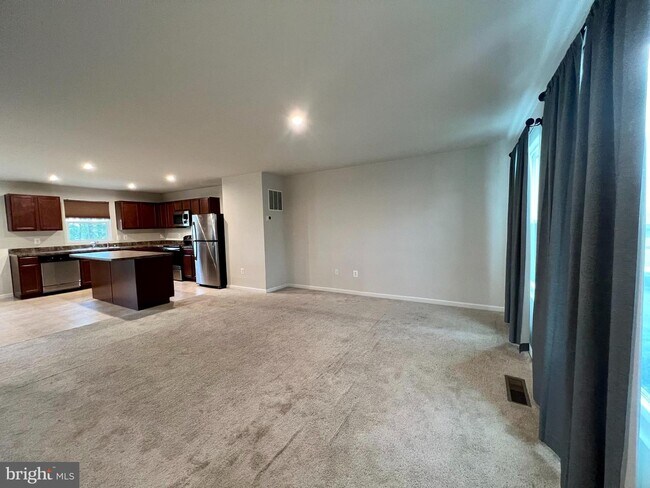 Building Photo - 255 Severna Pkwy