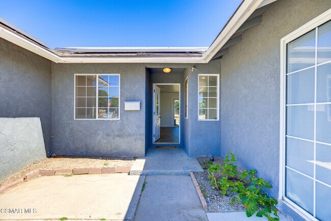 Building Photo - 1236 Elsinor Ave