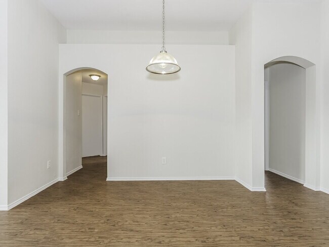 Building Photo - 6827 Orangeville Dr