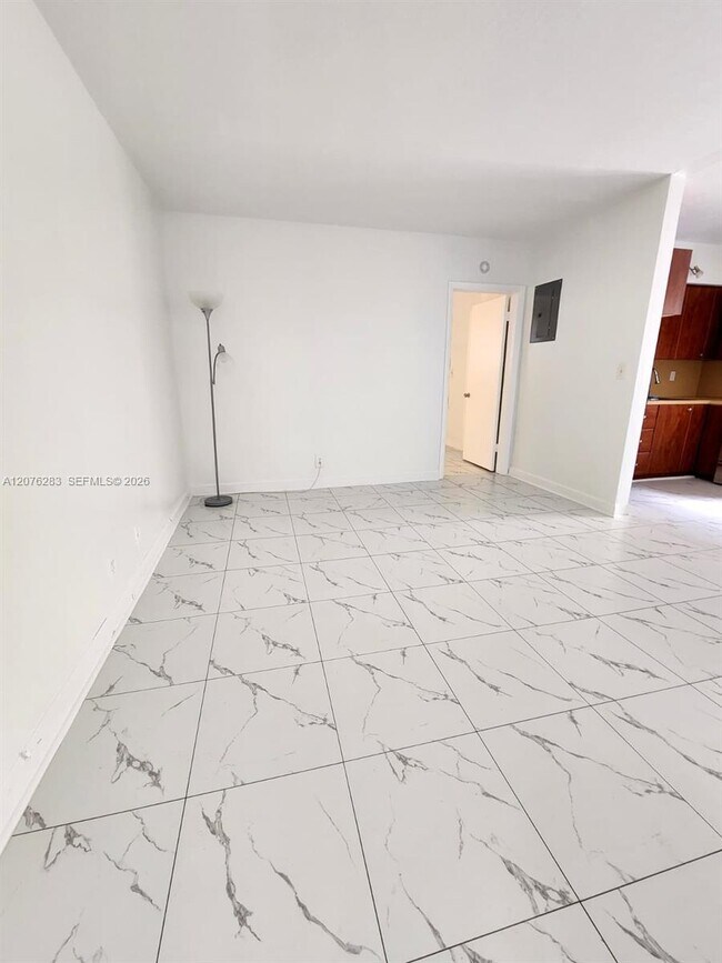 Foto del edificio - 3525 Tyler St