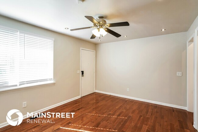 Building Photo - 3804 Scotwood Dr