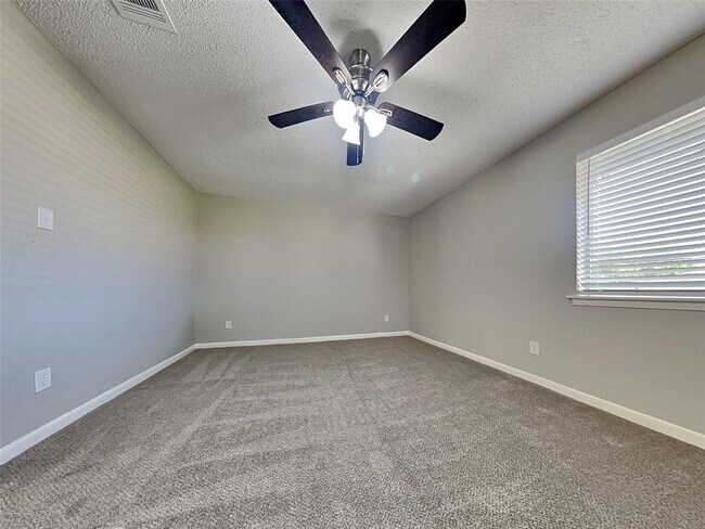Foto del edificio - 23426 Canyon Lake Dr