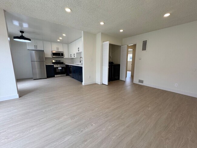 Foto del edificio - 3532 Keystone Av