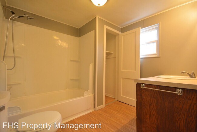Foto del edificio - 1 br, 1 bath House - 709 W. Scott Street
