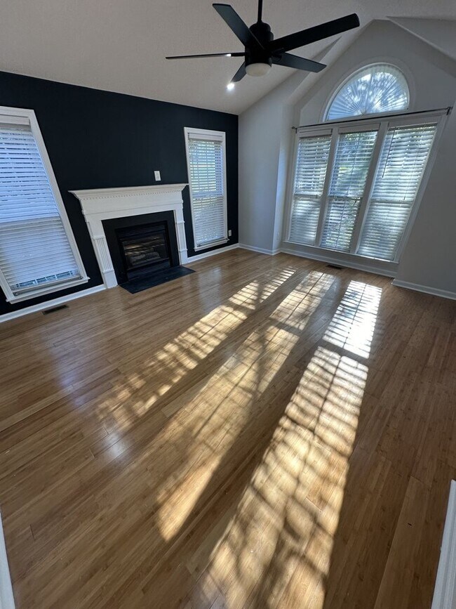 Building Photo - 304 Aqua Marine Ln
