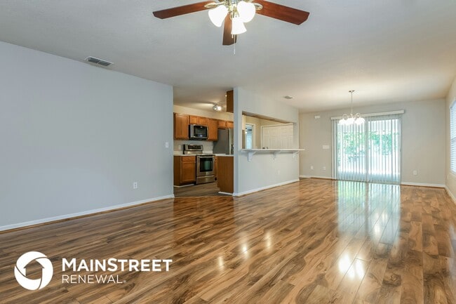 Building Photo - 2523 Yale Ave