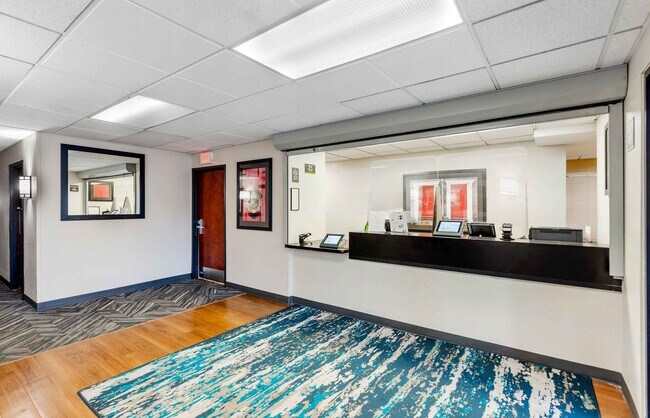 Foto del edificio - Furnished Studio-Chicago - Naperville - West