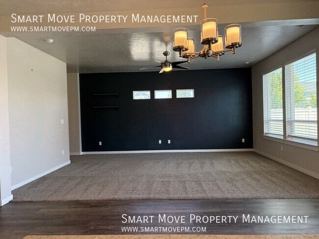 Foto del edificio - 6160 N Seawind Pl