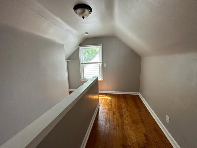 Foto del edificio - 17342 Evergreen Rd