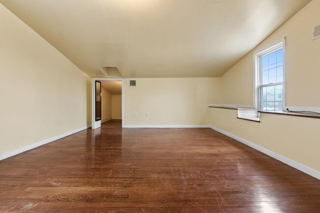 Building Photo - 155 Arlington Ave