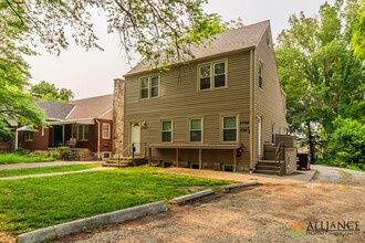 Building Photo - 1734 Laramie St