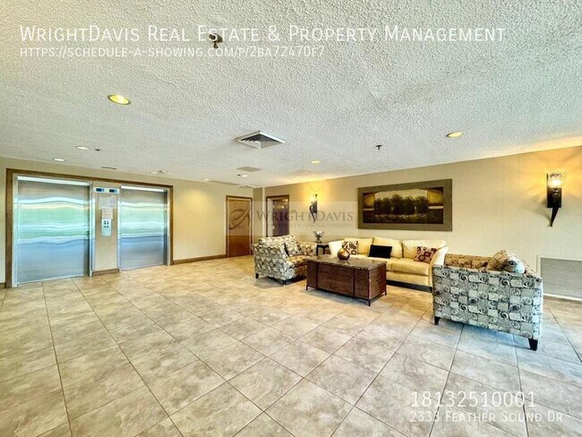 Foto del edificio - 2333 Feather Sound Dr