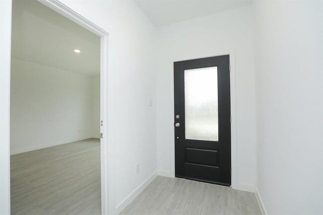 Building Photo - 28502 Prickle Grass Trl