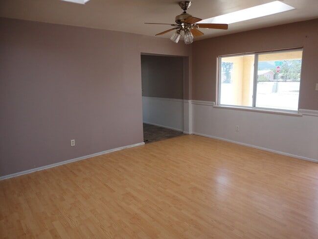 Foto del edificio - 3 bedroom 1 Bath