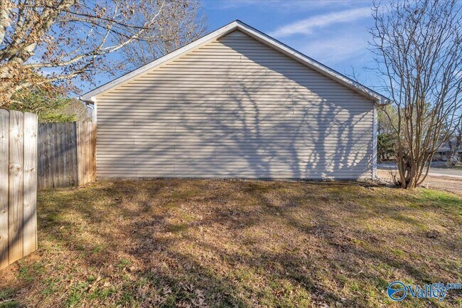 Foto del edificio - 316 Buffalo Creek Dr