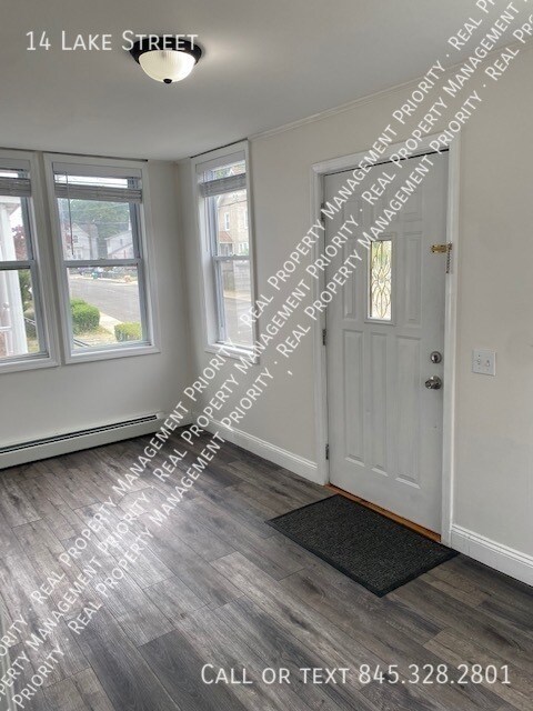 Building Photo - Highland Falls- 14 Lake Street