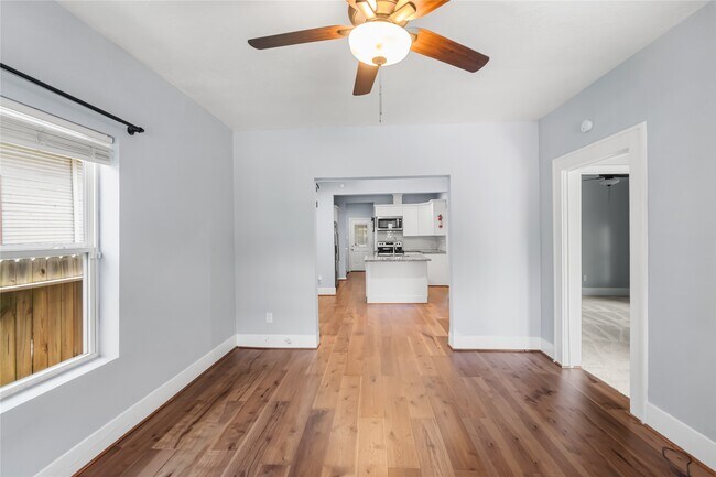 Foto del edificio - 3108 Indiana St