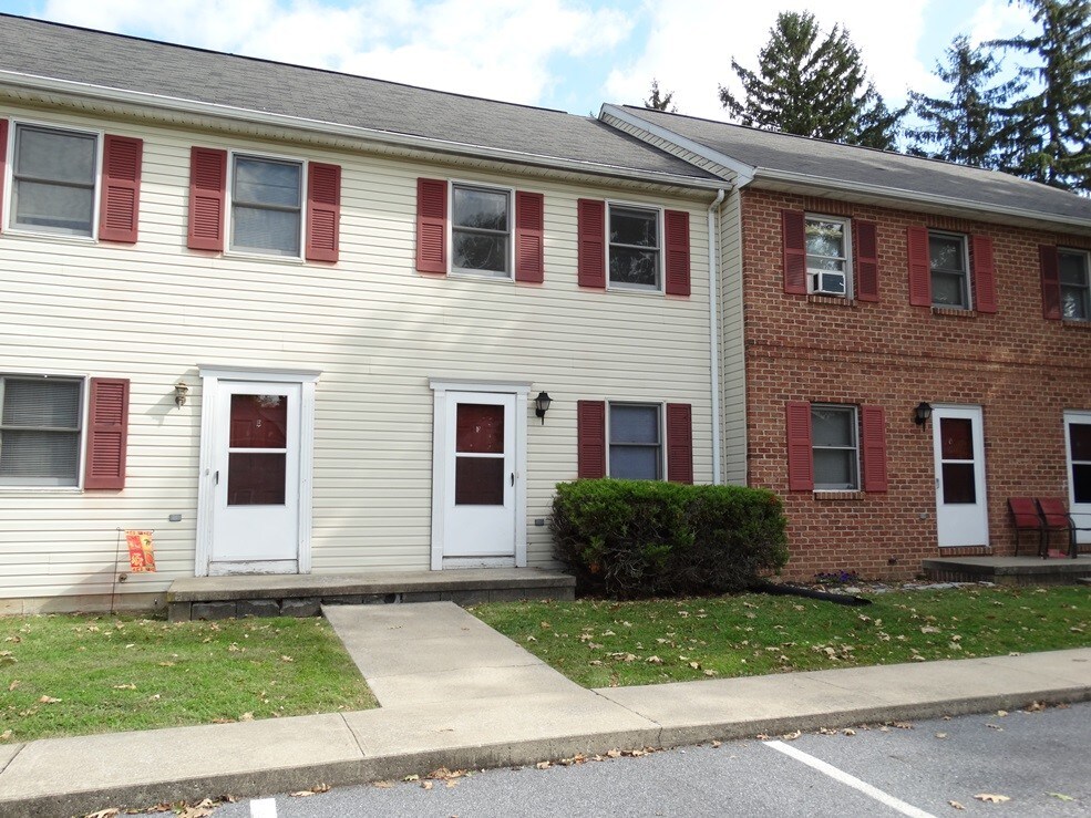 Primary Photo - 500 E Newport Rd