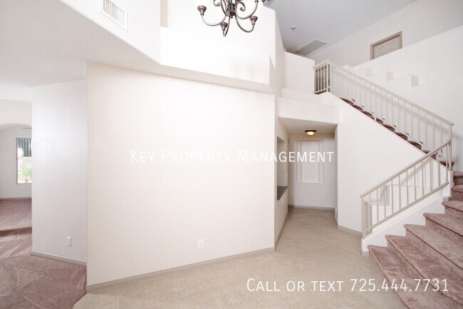 Building Photo - 6 BEDROOM HENDERSON HOME