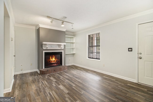 Building Photo - 3235 Highpoint Ct