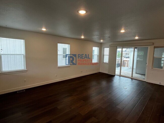 Building Photo - 5955 Rendezvous Pkwy