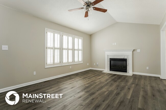 Building Photo - 509 Southampton Dr