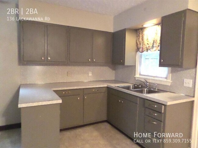 Foto del edificio - 136 Lackawanna Rd