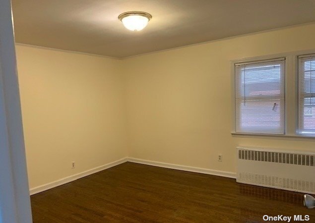 Foto del edificio - 59-05 Fresh Meadow Ln