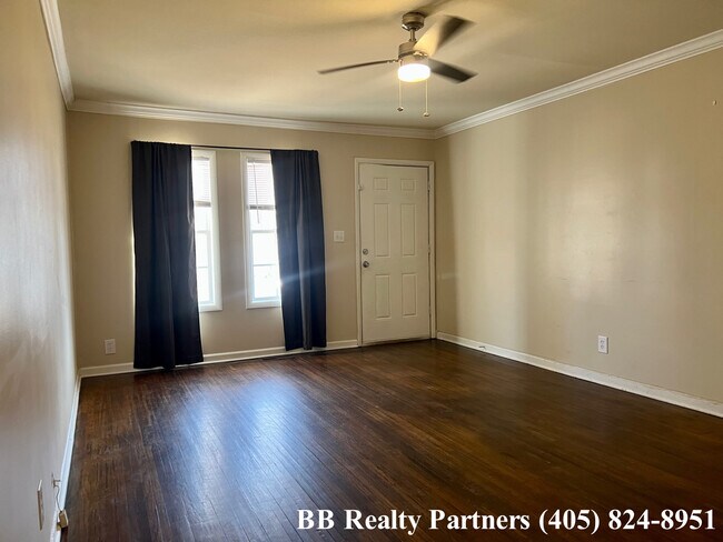 Foto del edificio - 312 S Florence Ave