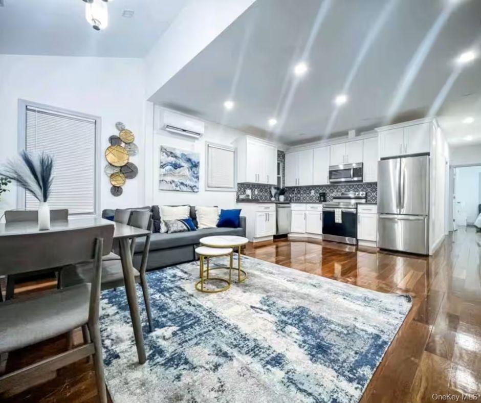 Foto principal - 188-25 Keeseville Ave