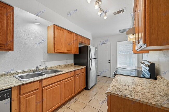 Building Photo - 3407 Republic Dr