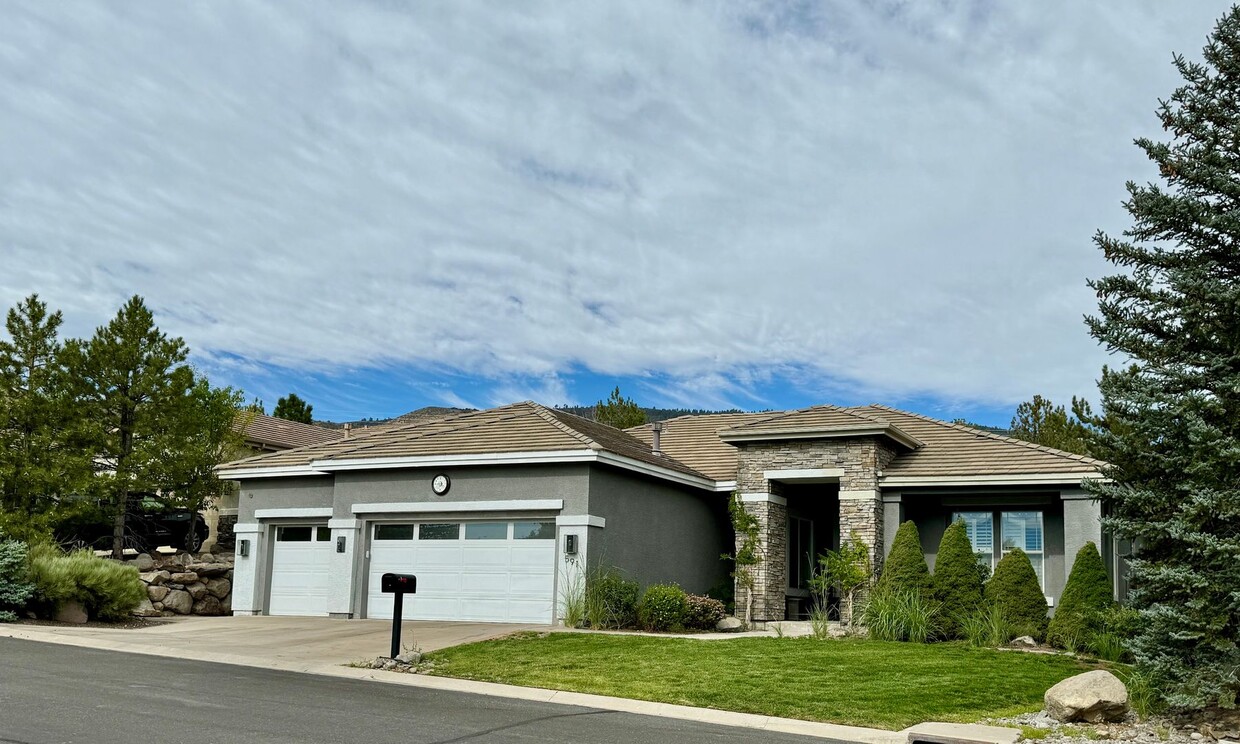 Primary Photo - Arrowcreek Home For Rent