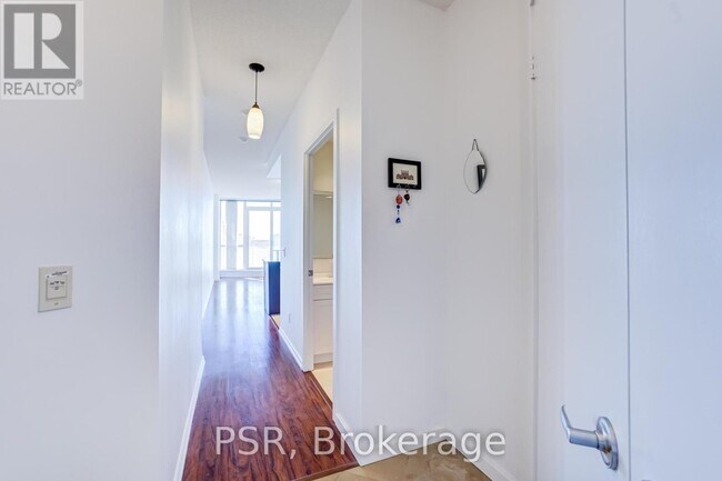 Building Photo - 218 Queens Quay W