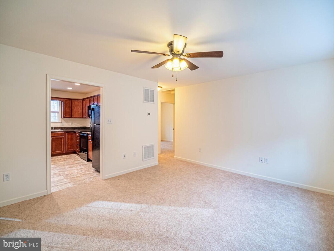 Foto principal - 139 Wambach Ct