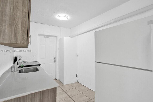 Foto del edificio - 1210 NW 2nd St
