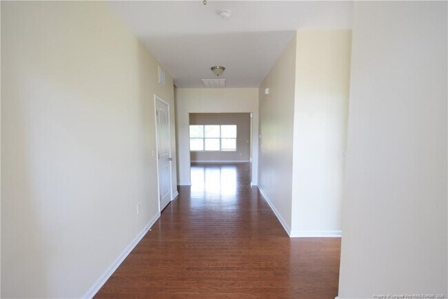 Building Photo - 2541 Spinnaker Dr