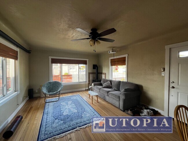 Building Photo - ROOM FOR RENT- Charming home on the lower ...