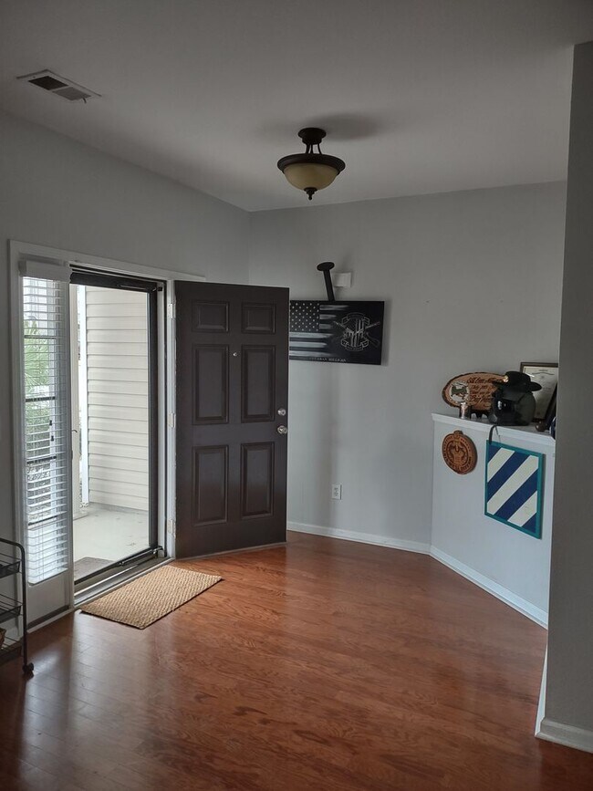 Foto del edificio - Outstanding FIVE Bedroom Home in Northeast Columbia!