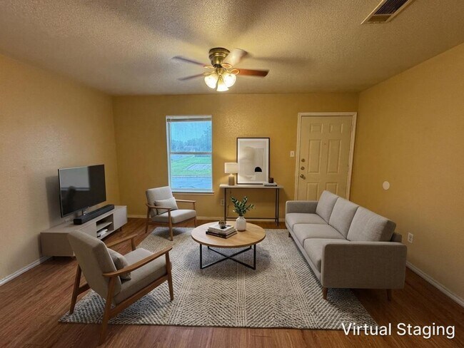 Foto del edificio - 1603 Cedarhill Dr