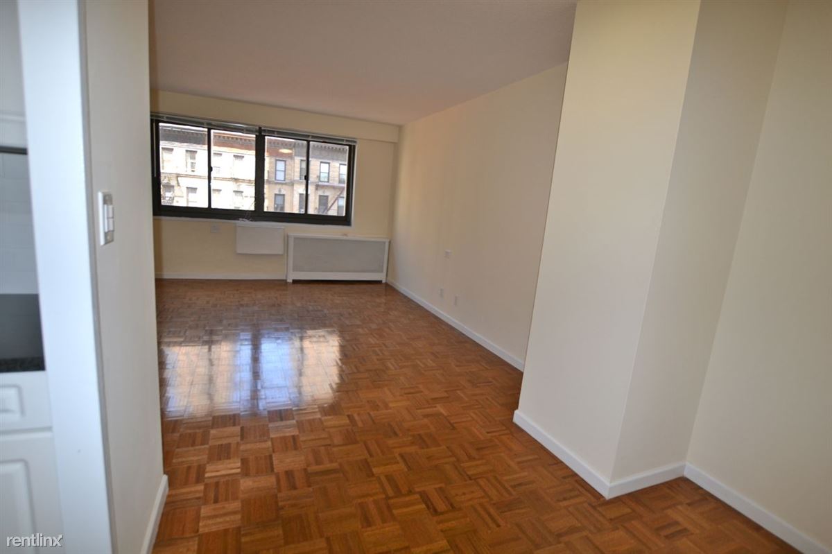 Building Photo - 176 W 87th St