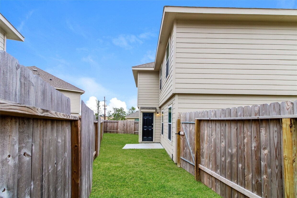 Foto del edificio - 8631 Doris Oaks Cir