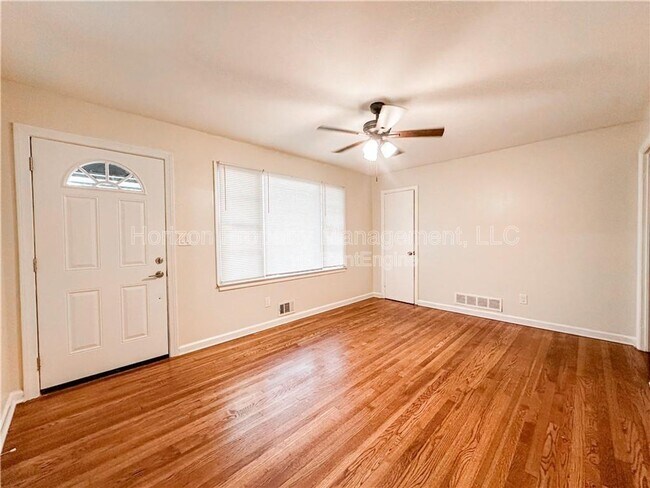 Foto del edificio - 6057 Dodgen Rd SW