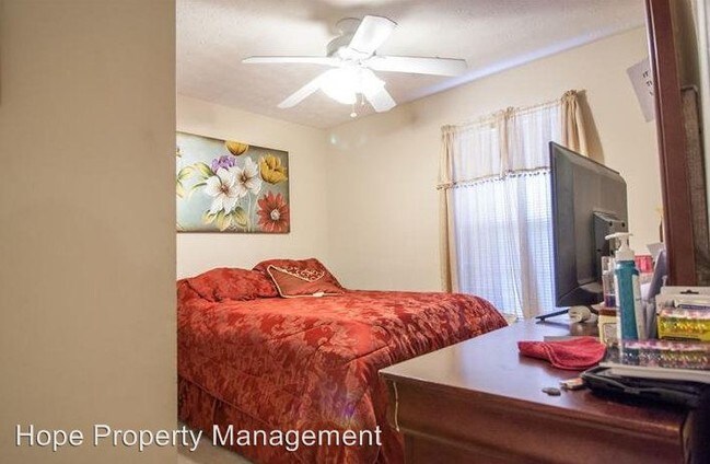Foto del edificio - 3 br, 2 bath House - 188 West Washington St