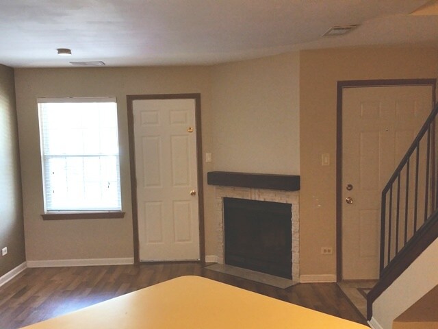 Foto del edificio - 1277 Wyndham Ln